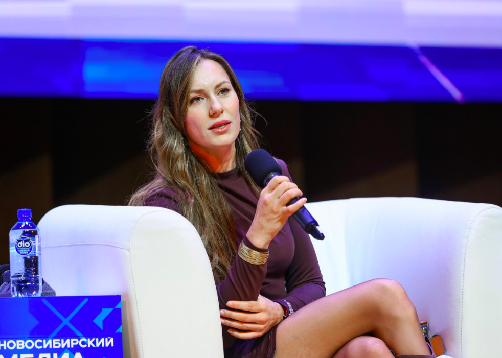 Фото Чемпионка мира по армрестлингу Екатерина Никишева выступила на медиафоруме в Новосибирске и дала интервью юнкорам 3